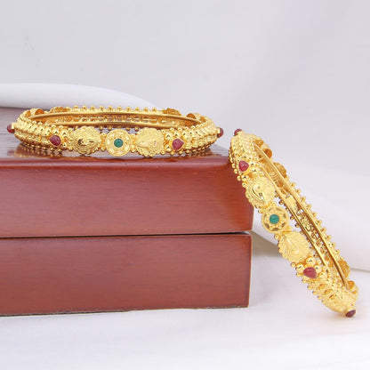 Shreyasri Golden Pair Bangles