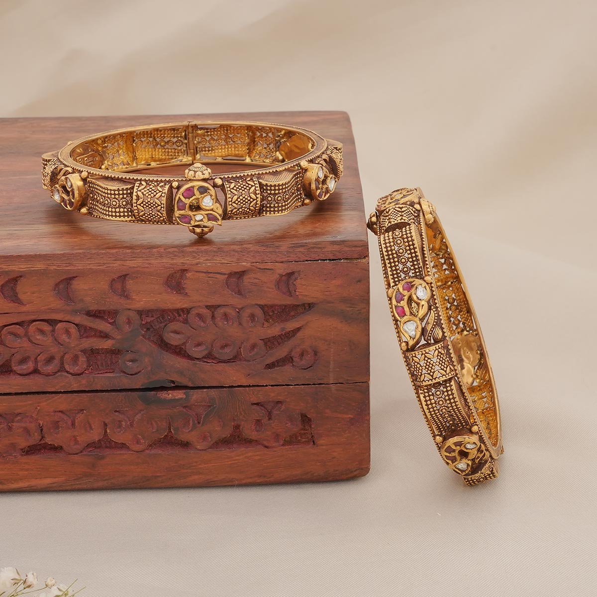 Anishari Nagas Bangles