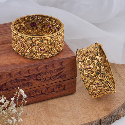 Grand Nagas Pair Bangles