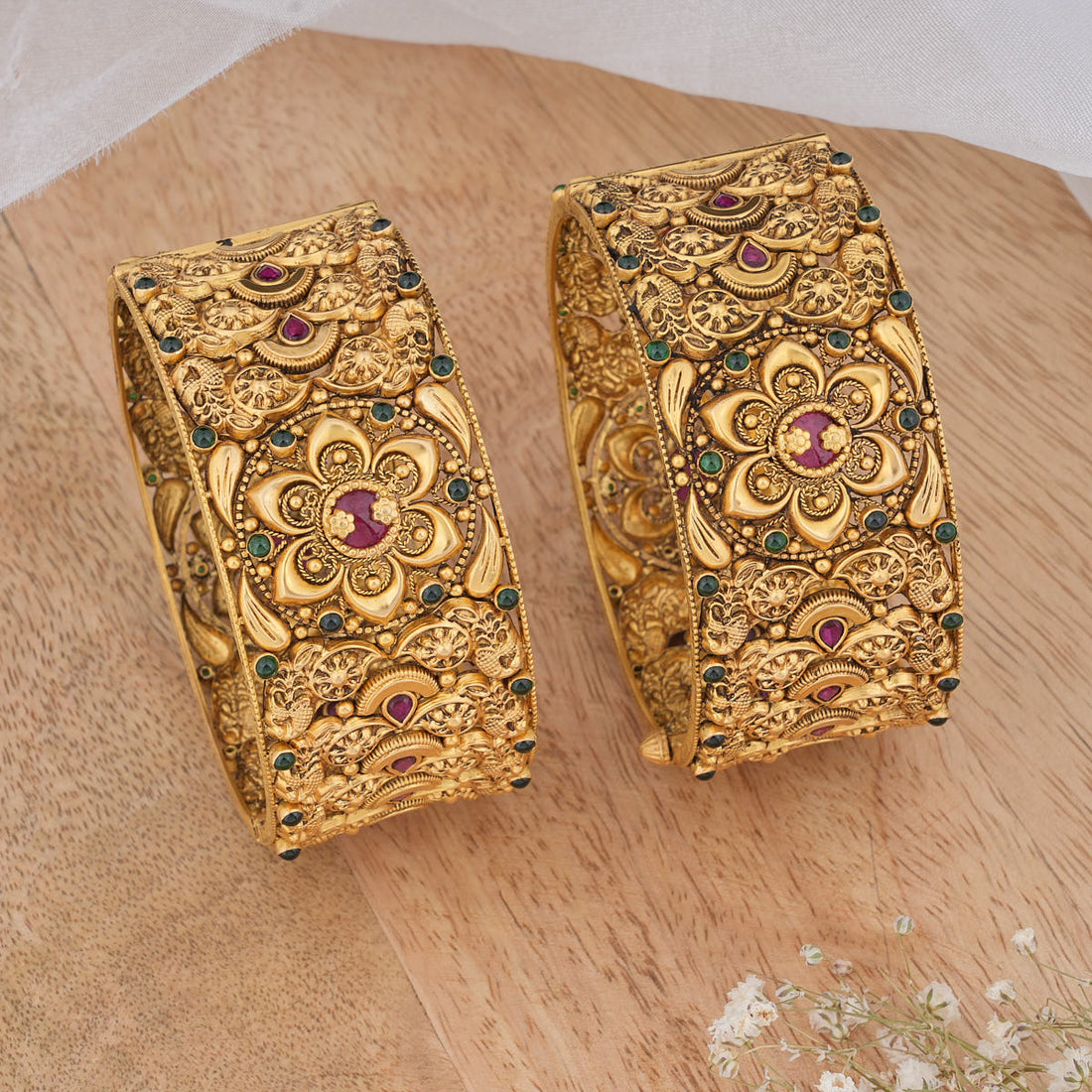 Grand Nagas Pair Bangles