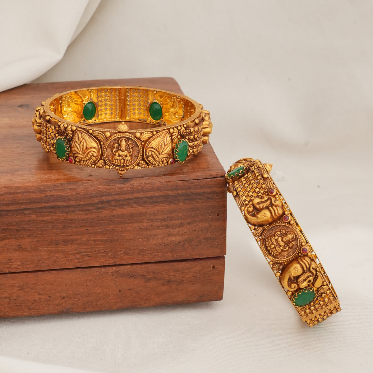 Verde Heritage Nagas Pair Bangles