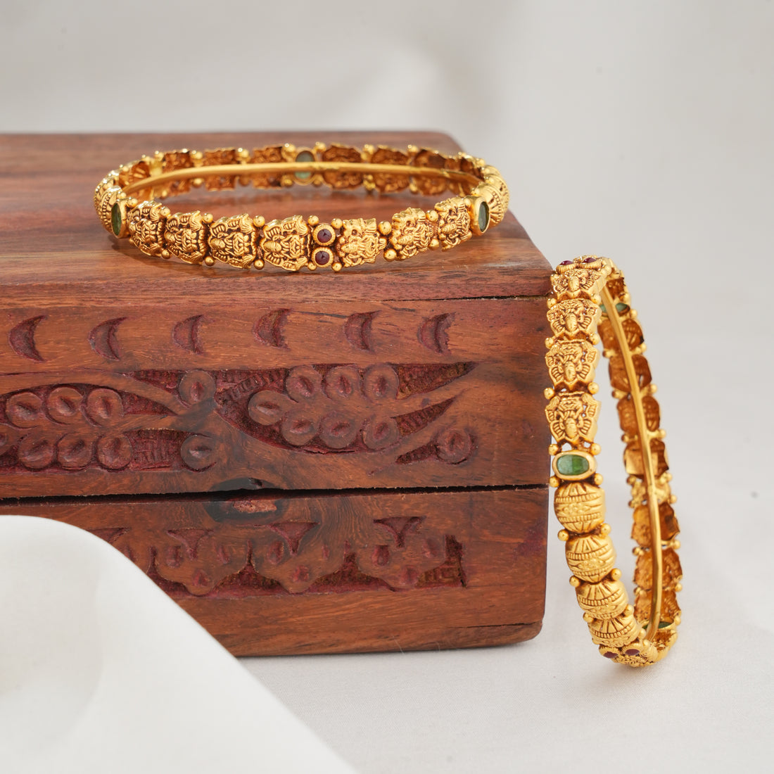 Classy Nagas Pair Bangles