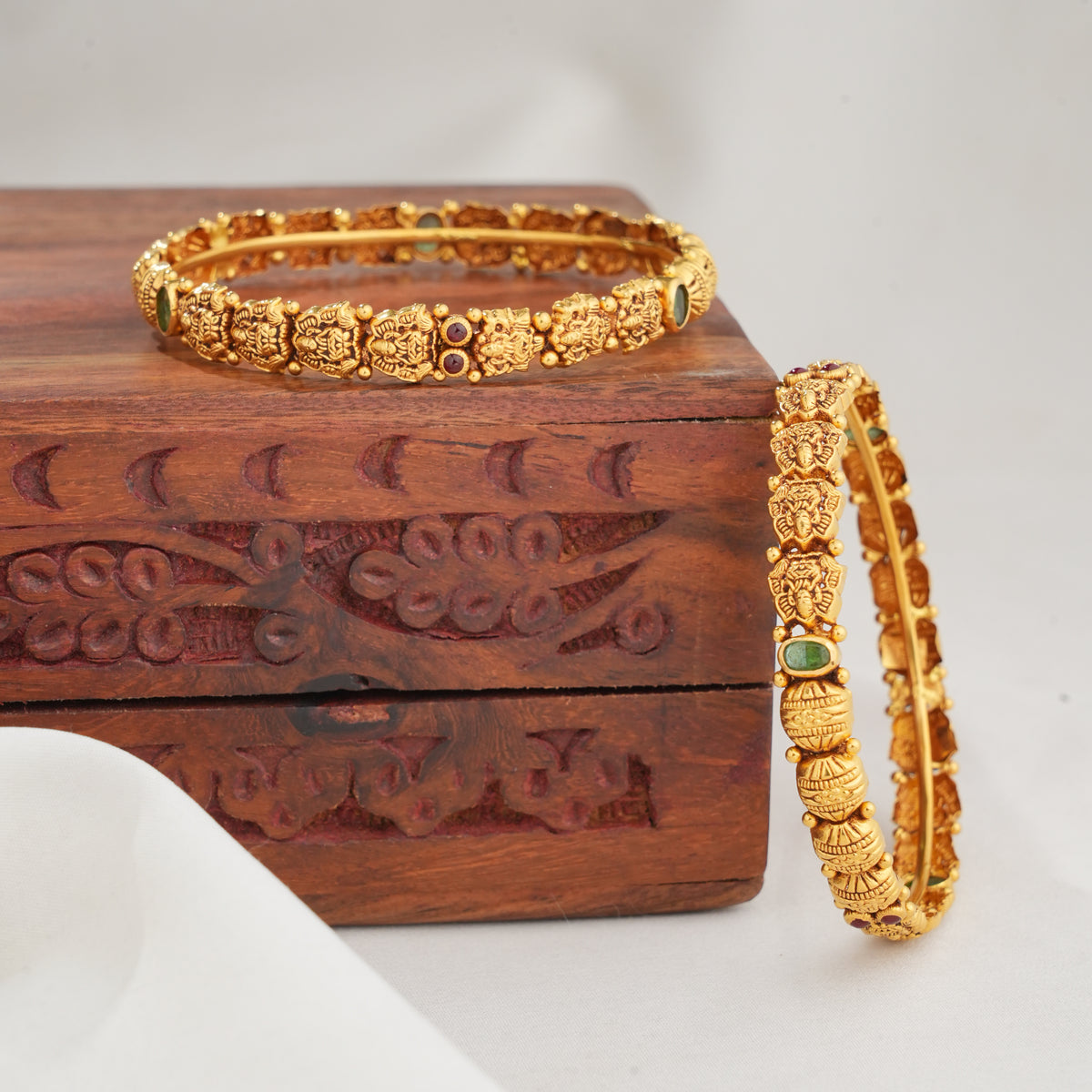 Classy Nagas Pair Bangles