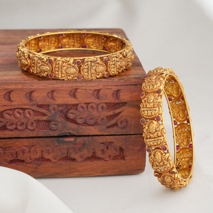 Divine Catchy Nagas Pair Bangles