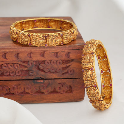 Divine Catchy Nagas Pair Bangles