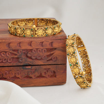 Allure Vibrant Nagas Pair Bangles