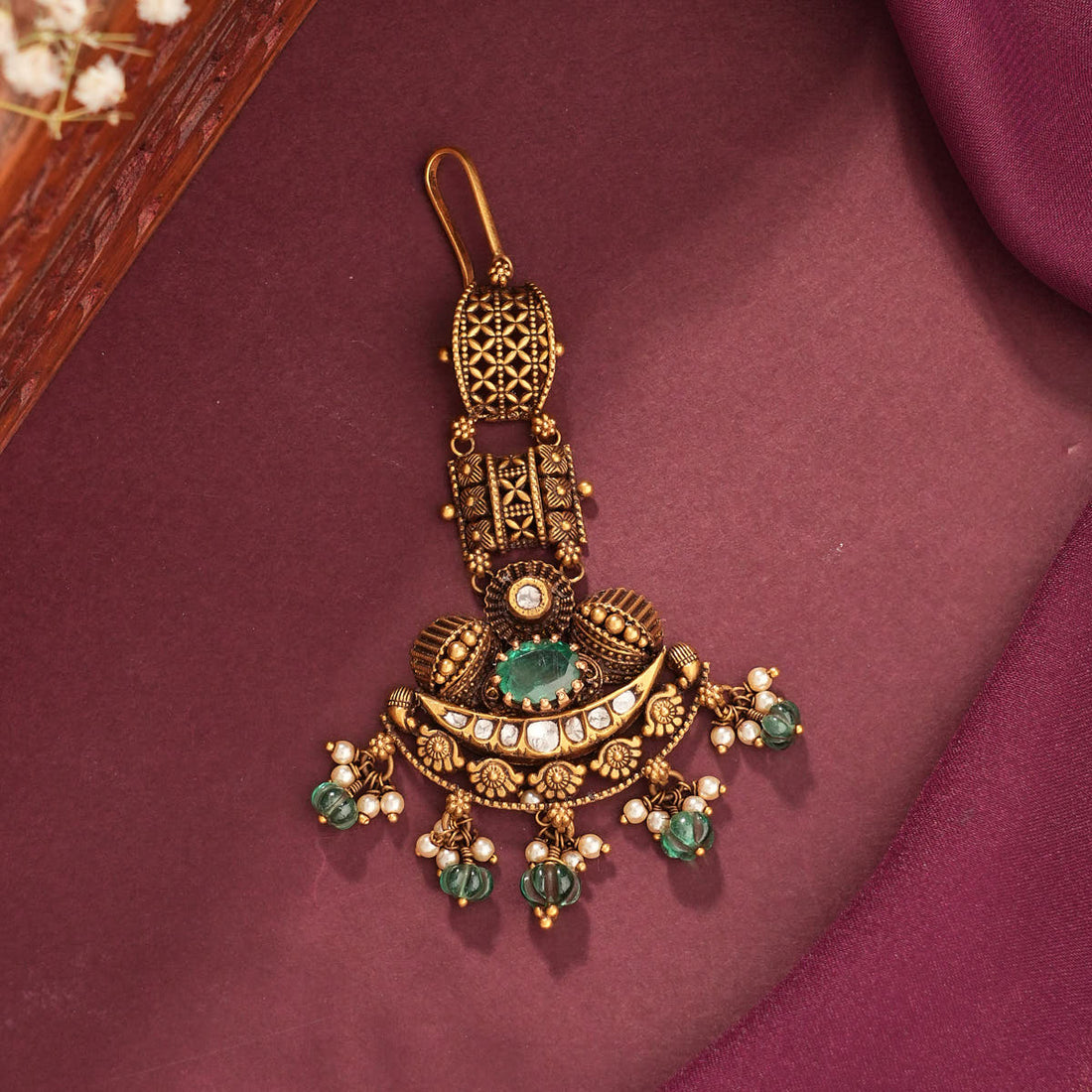 Regal Aura Antique Maangtikka