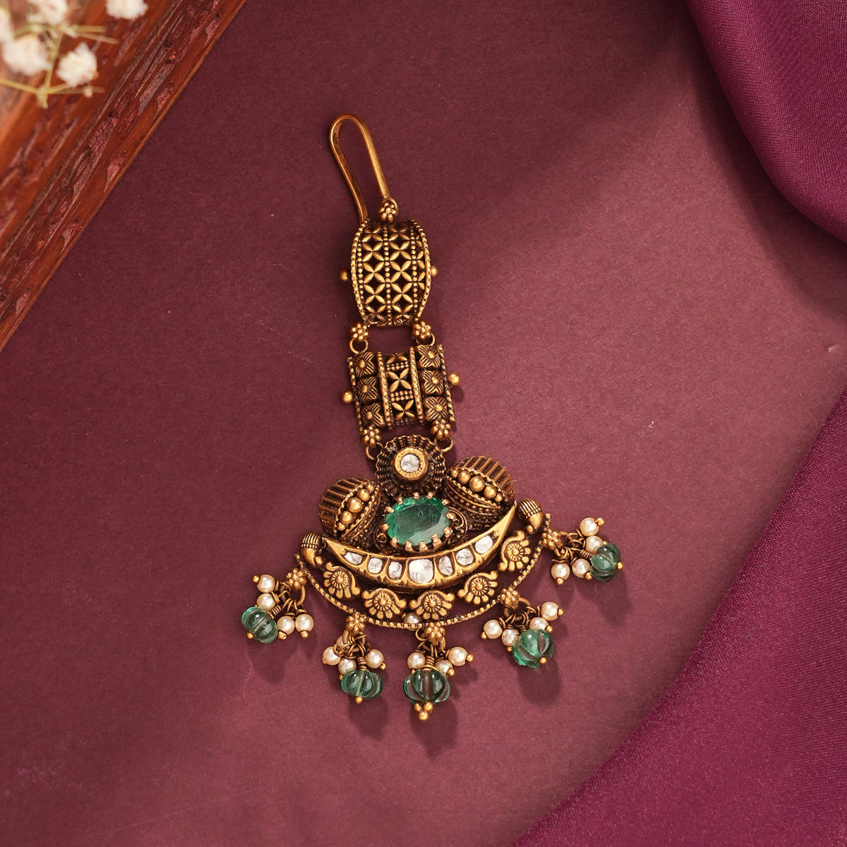 Regal Aura Antique Maangtikka