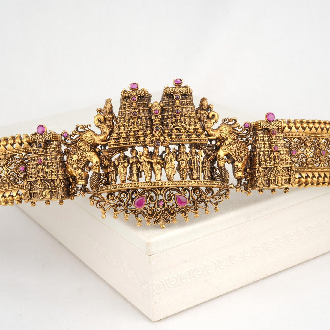 Facinate Nagas Bridal Oddiyanam