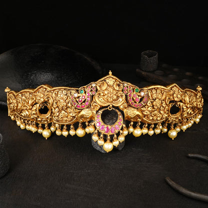 Mesmerizing Bridal Oddiyanam