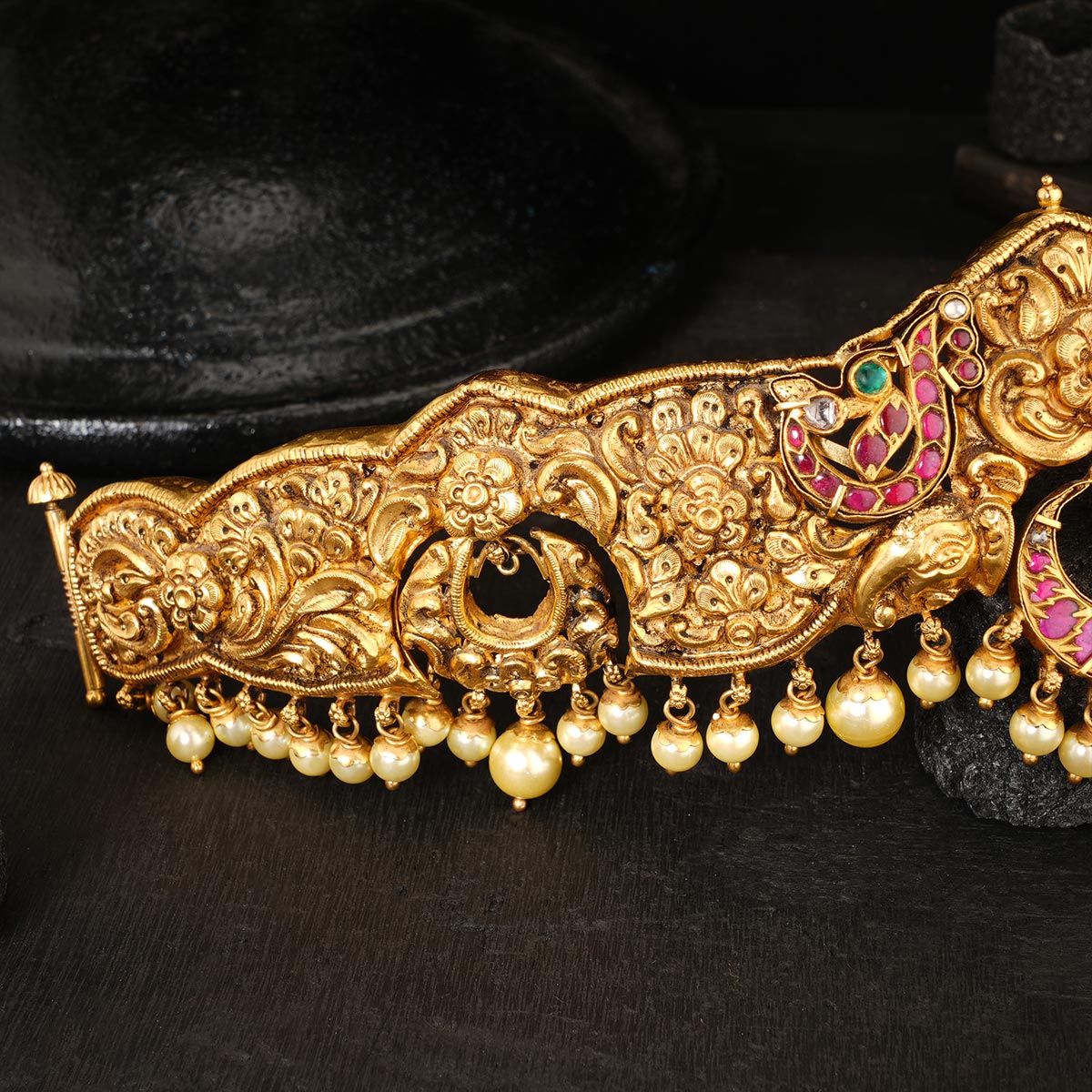 Mesmerizing Bridal Oddiyanam