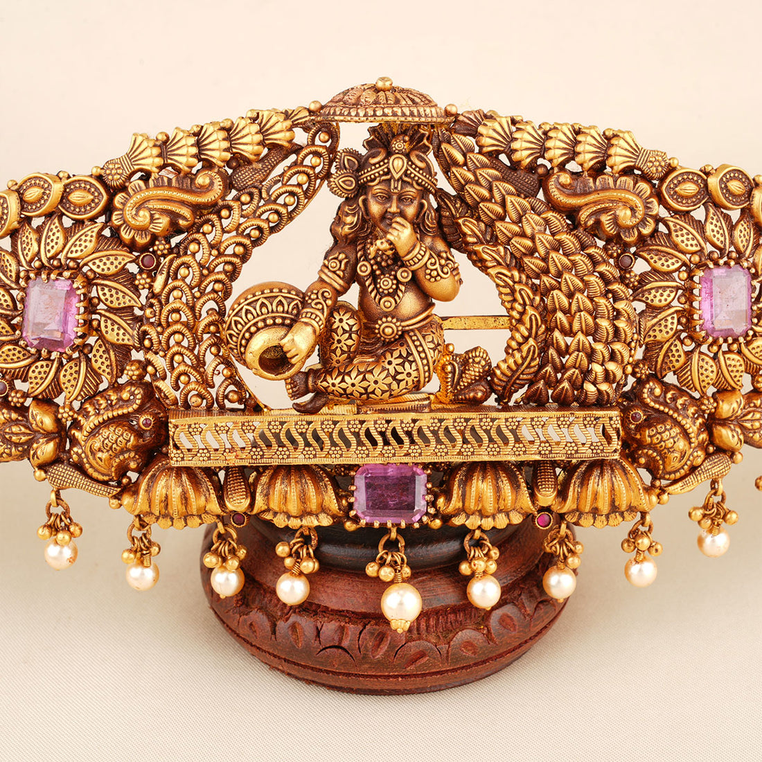 Gorgeous Laddu Krishna Bridal Oddiyanam
