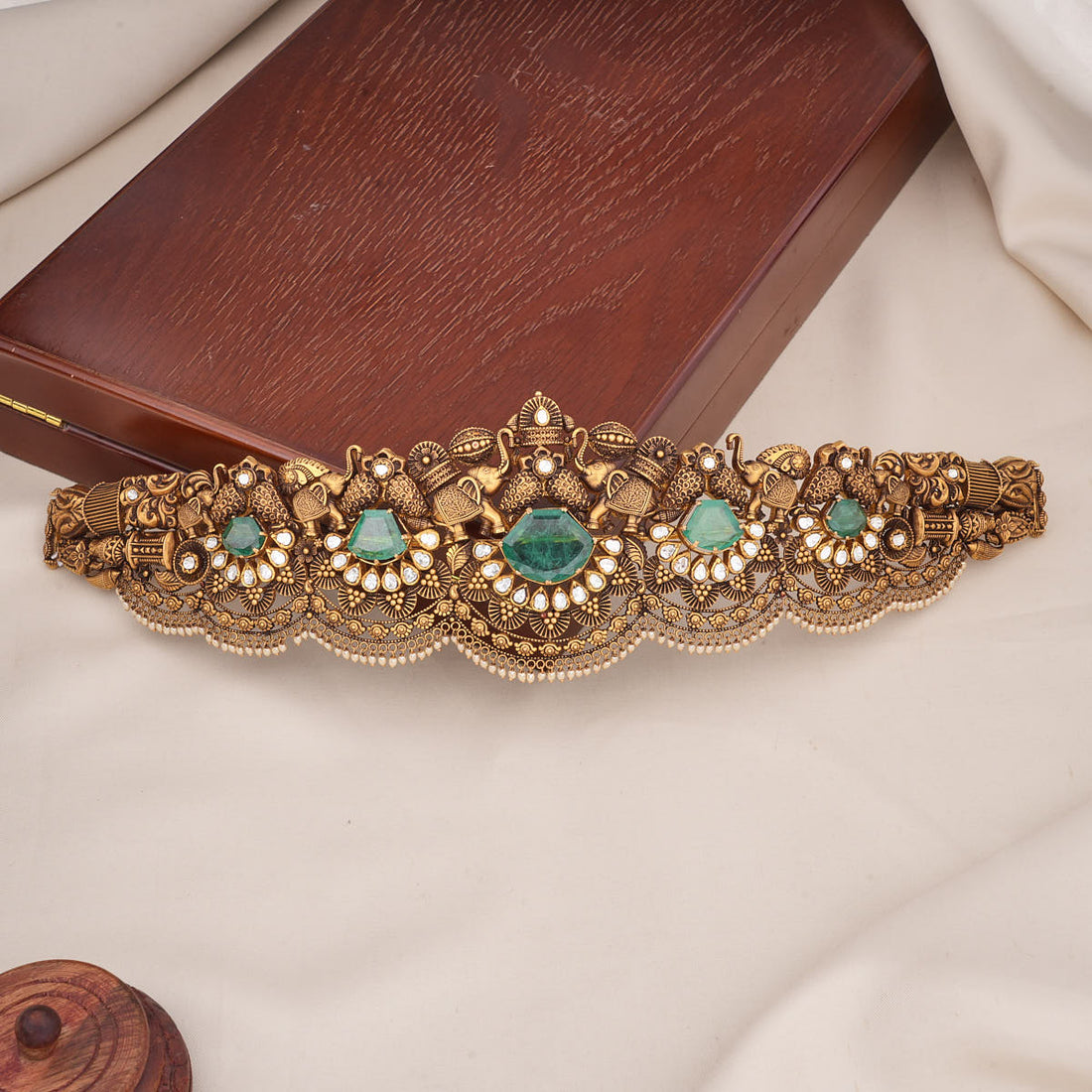 Reyvika Antique Oddiyanam