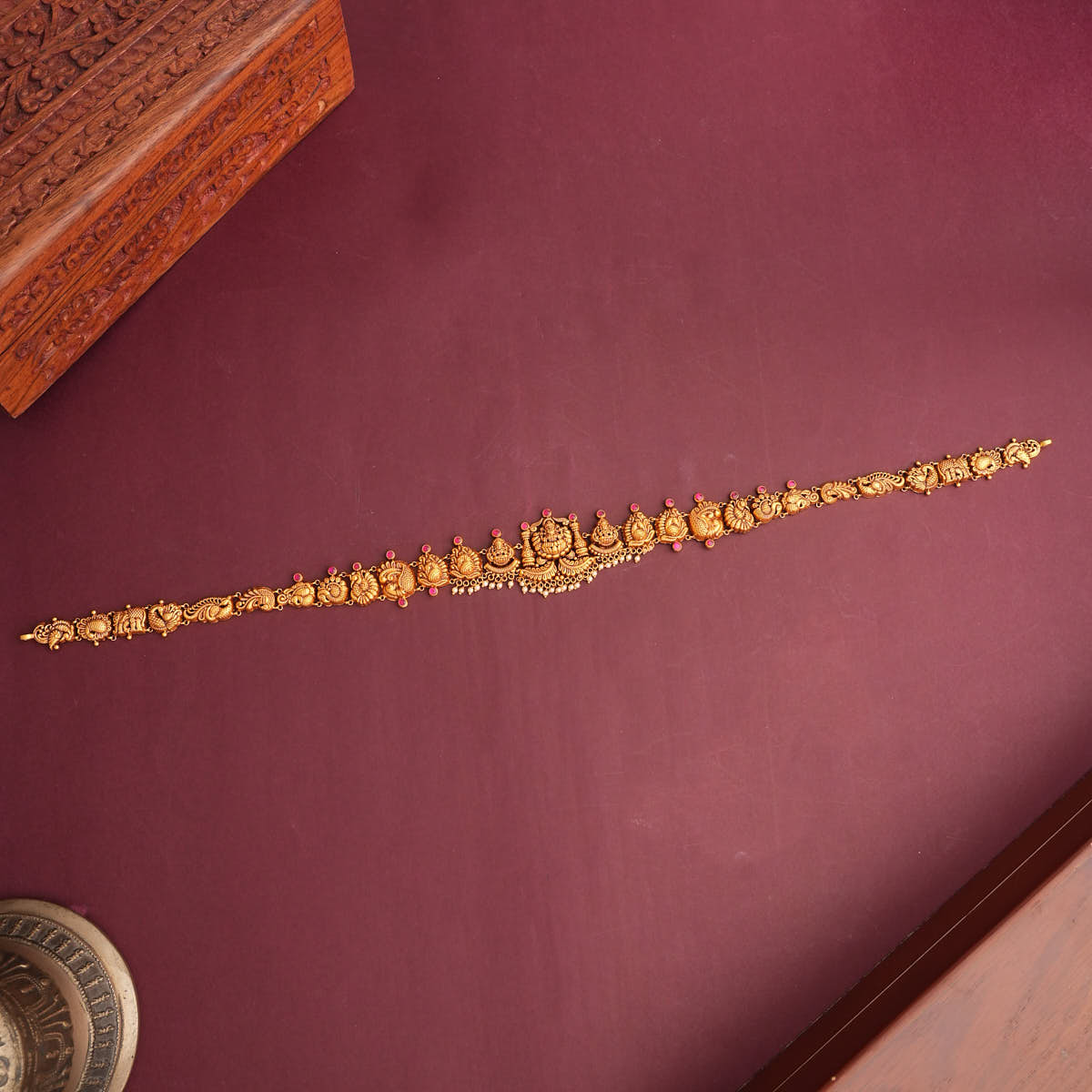 Madhuri Antique Oddiyanam