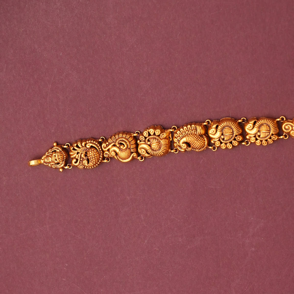 Exquisite Antique Oddiyanam