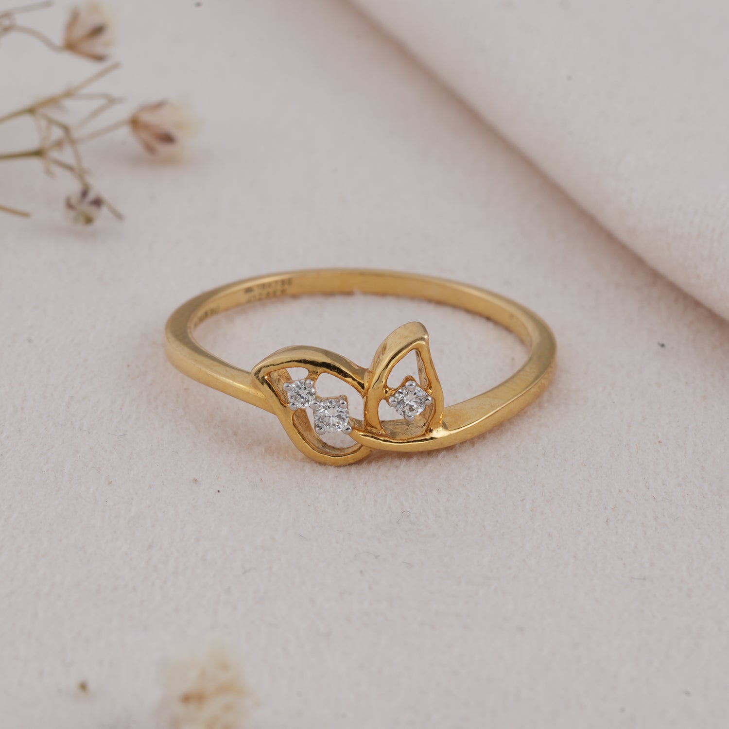 Charming Diamond Ring