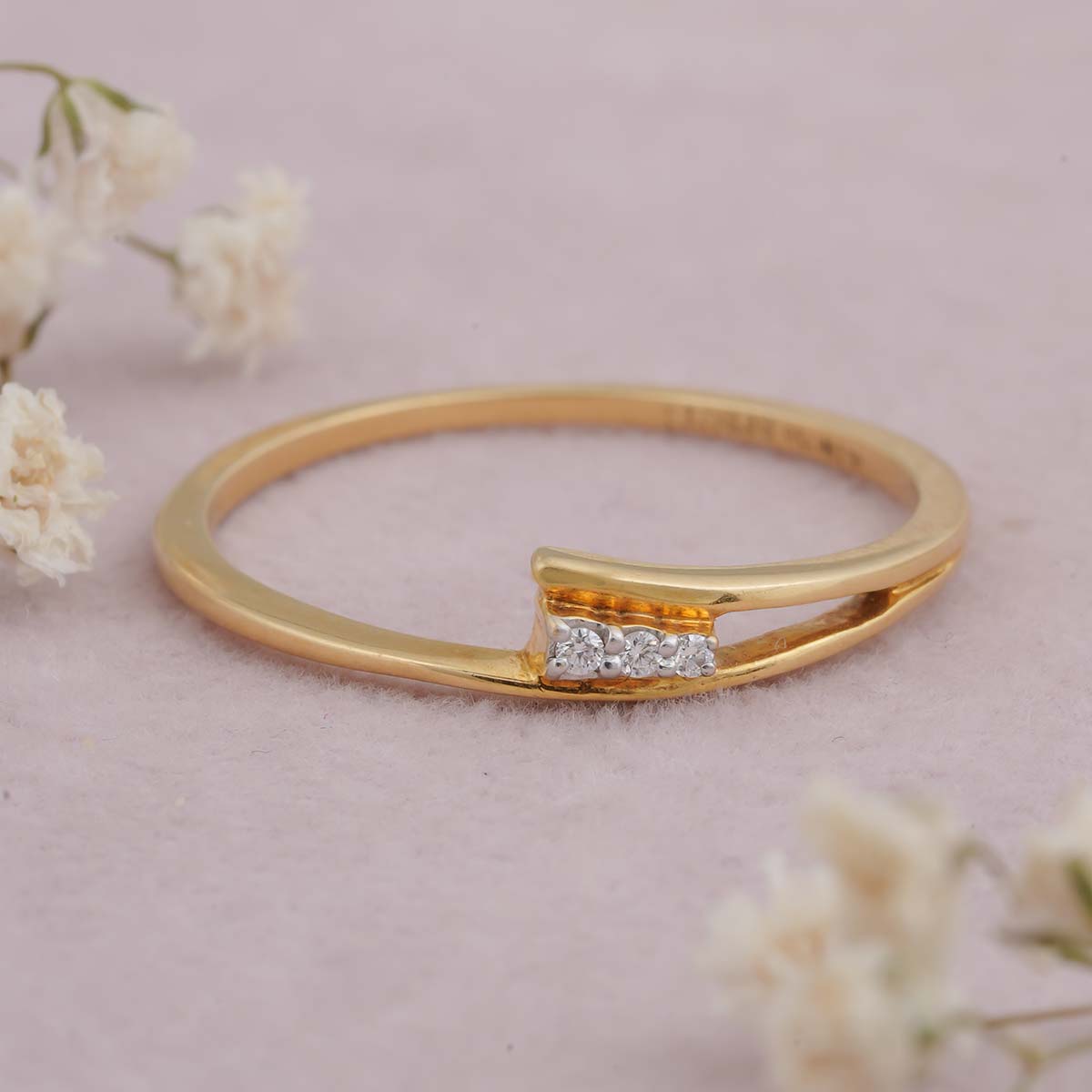 Elegant Diamond Ring