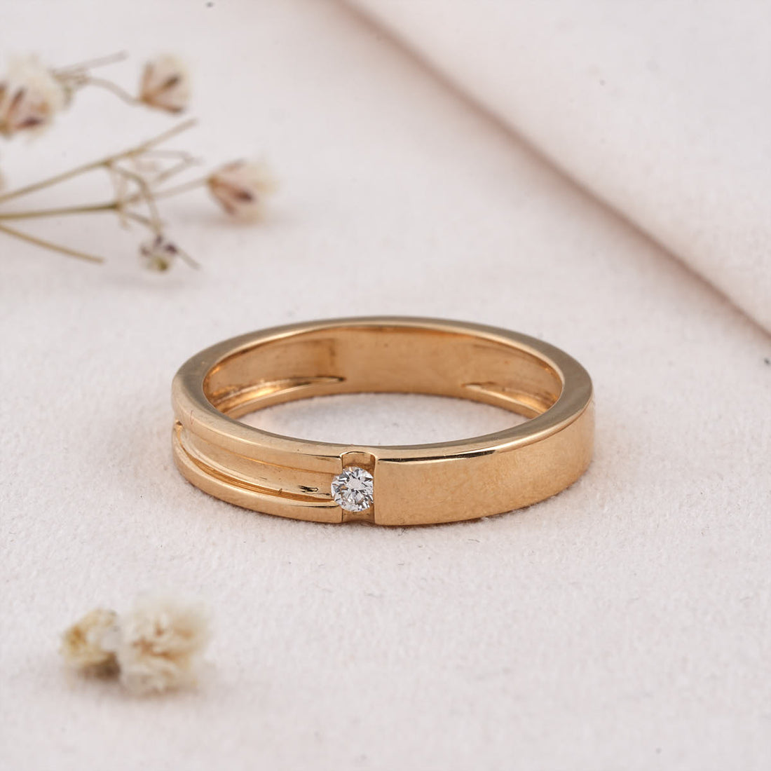 Admirable Diamond Ring