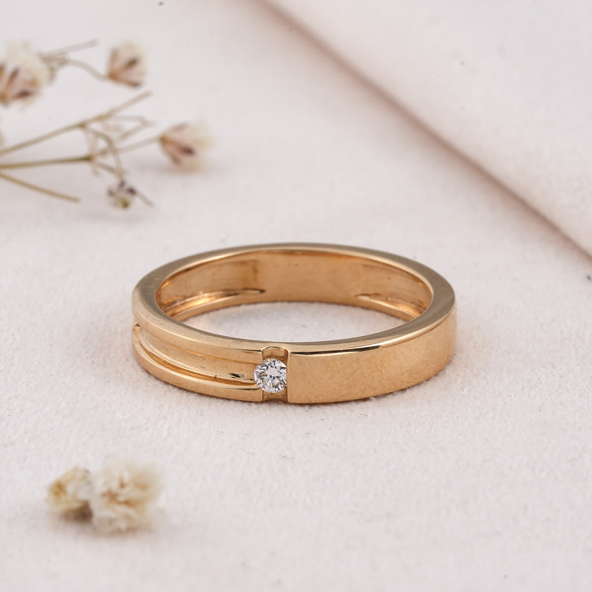 Admirable Diamond Ring