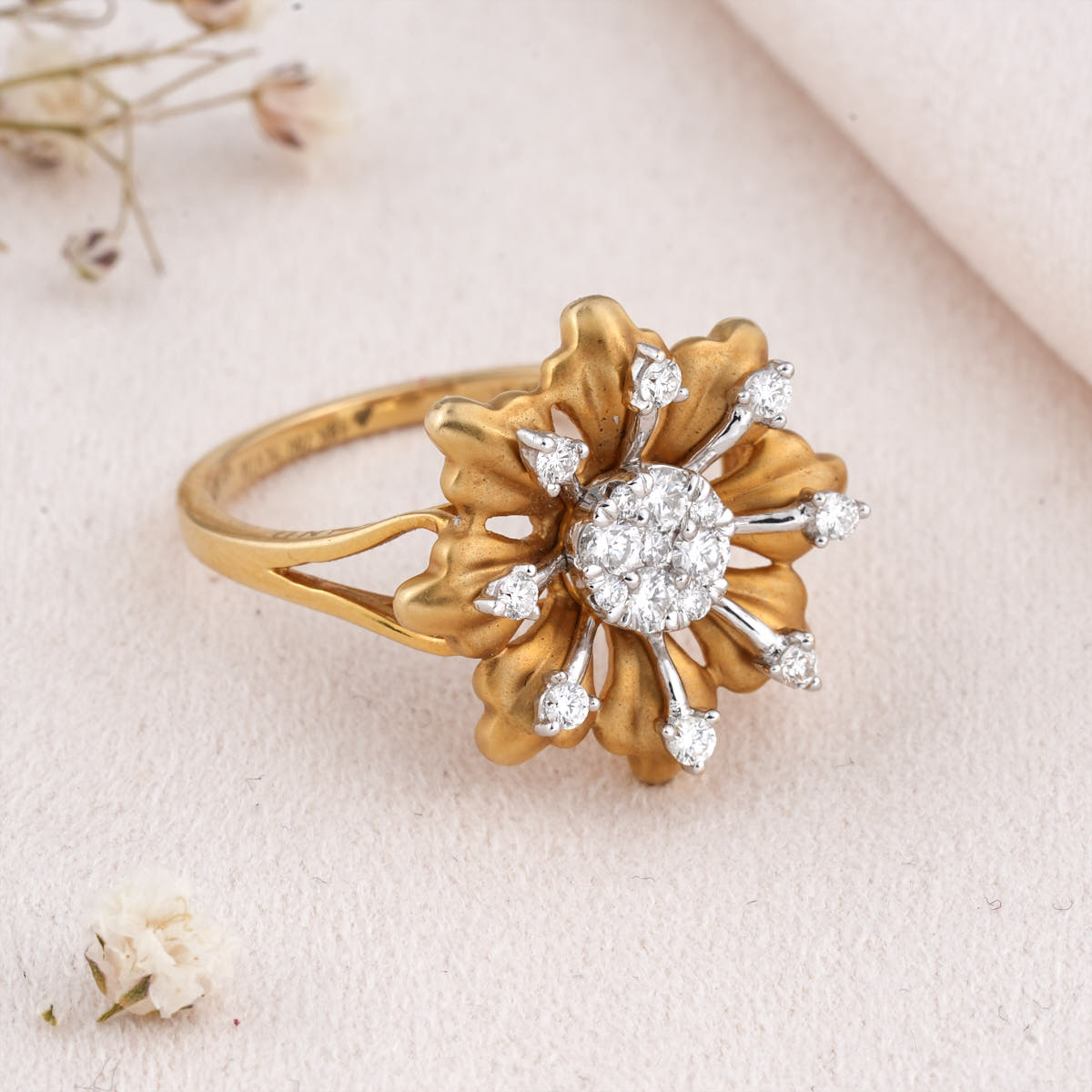 Facinate Diamond Ring