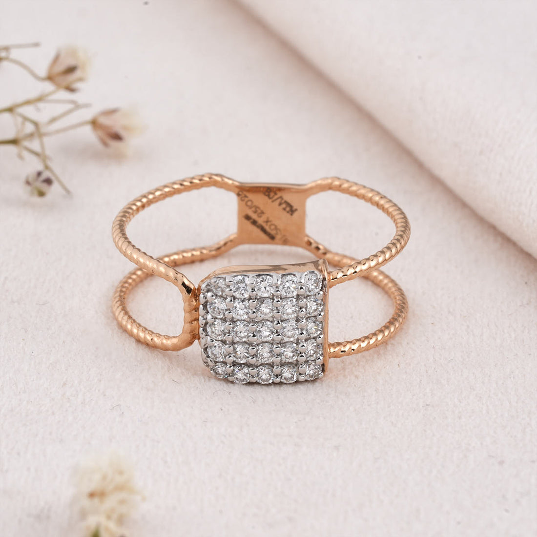 Elegance Diamond Ring