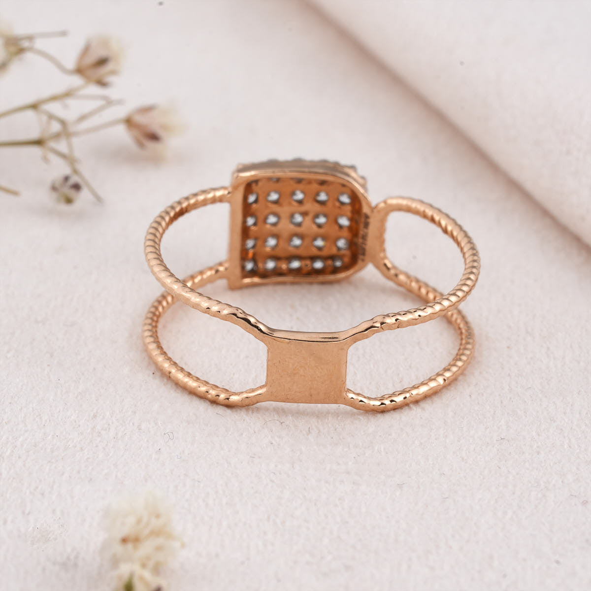 Elegance Diamond Ring
