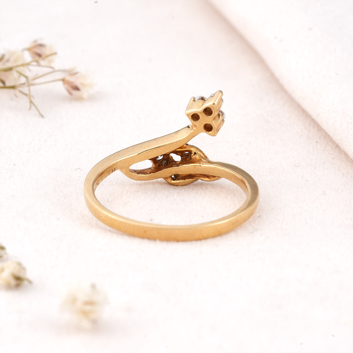 Elegant Diamond Ring