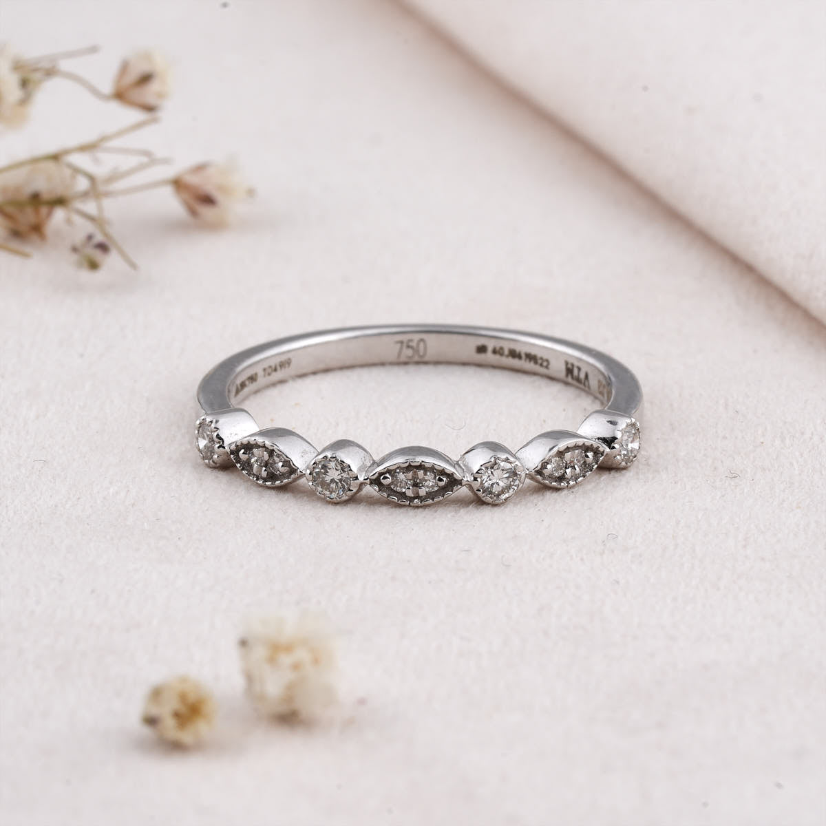 Dazzling Diamond Ring