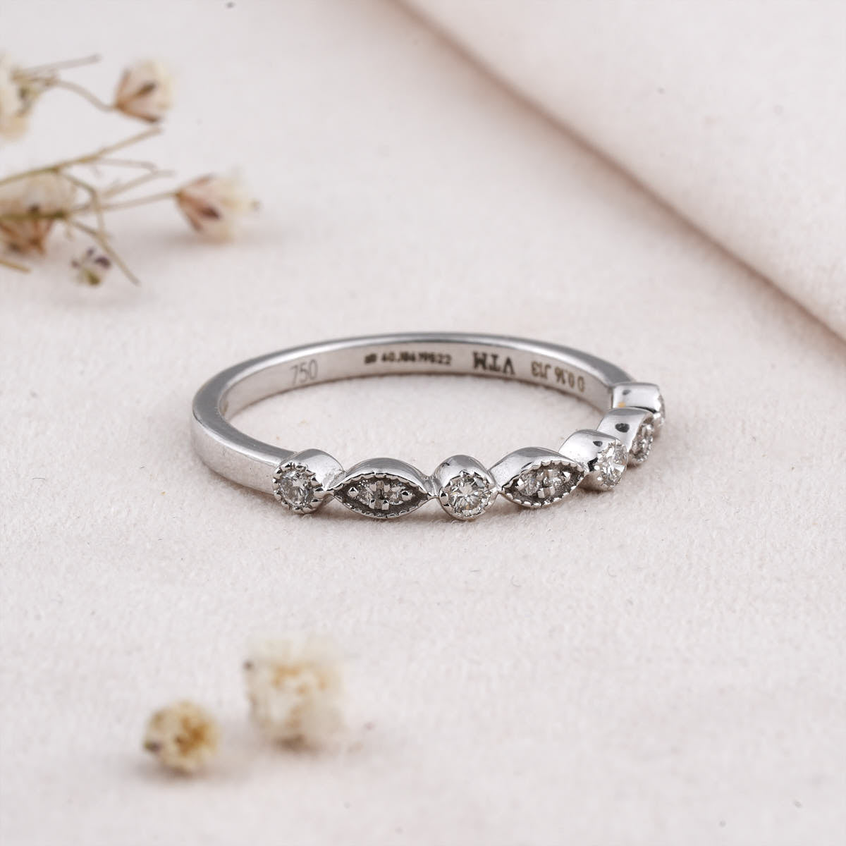 Dazzling Diamond Ring