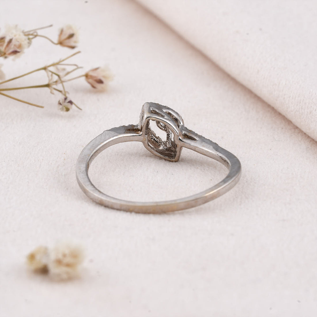 Gleaming Diamond Ring