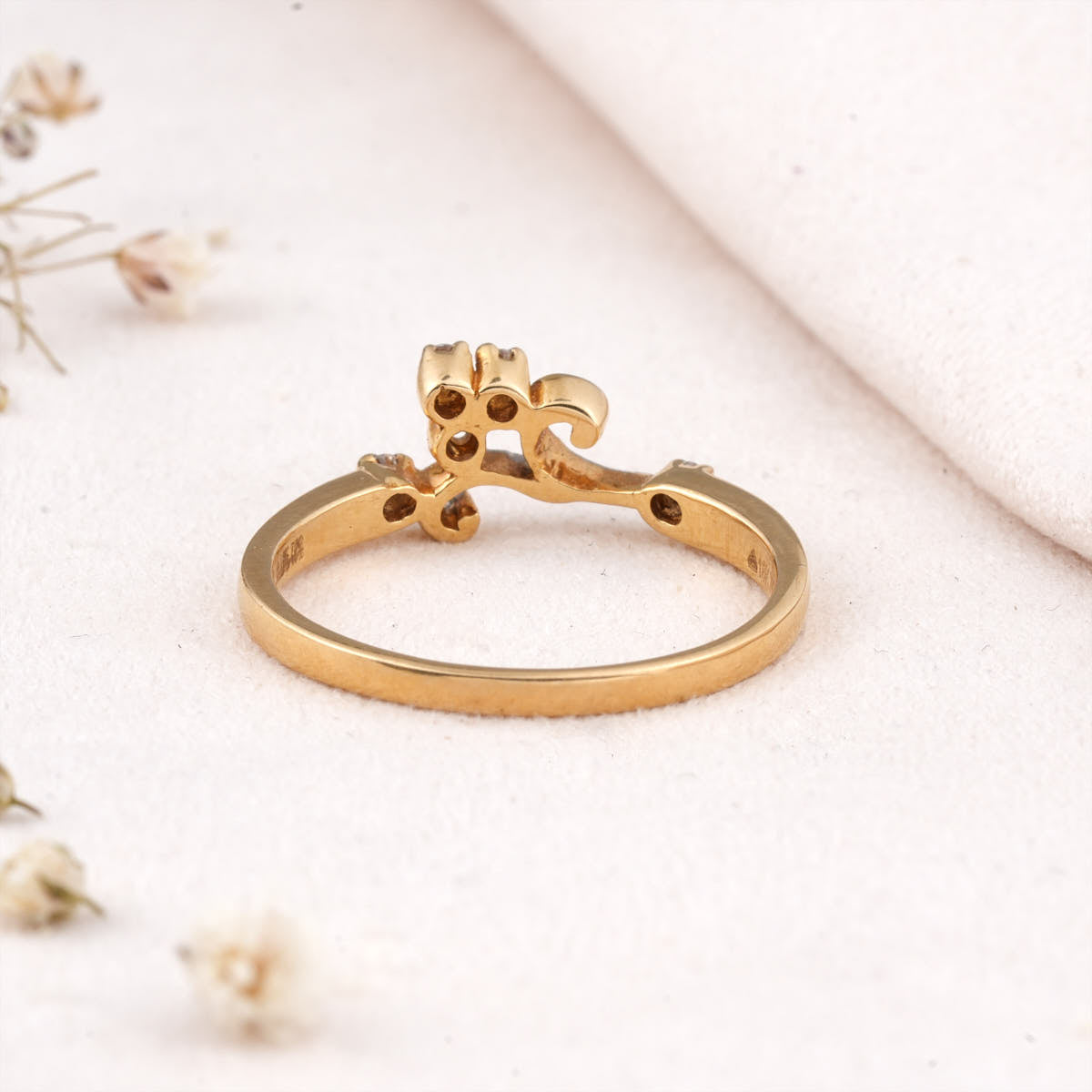 Dhinshika Diamond Ring