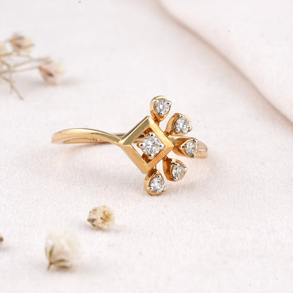 Aesthetic Diamond Ring