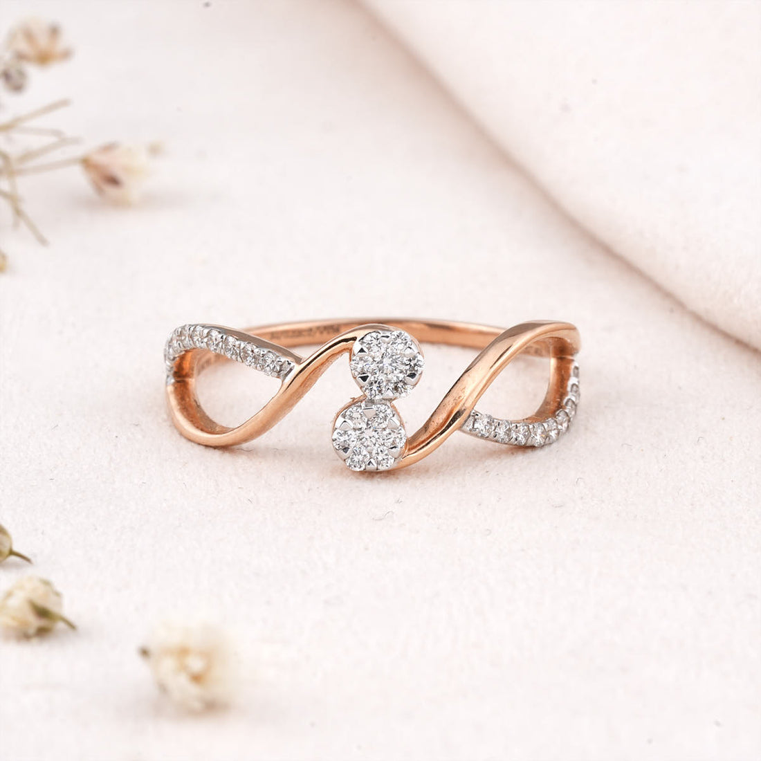 Sparkling Diamond Ring
