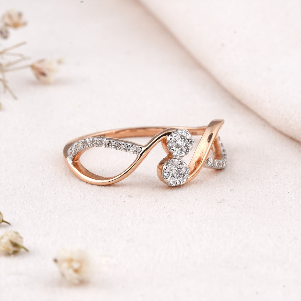 Sparkling Diamond Ring