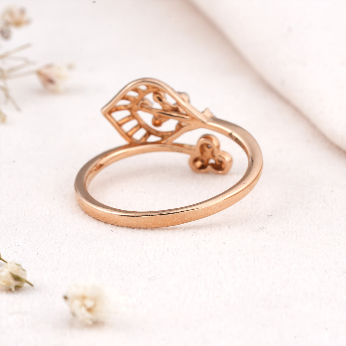 Dazzling Diamond Ring