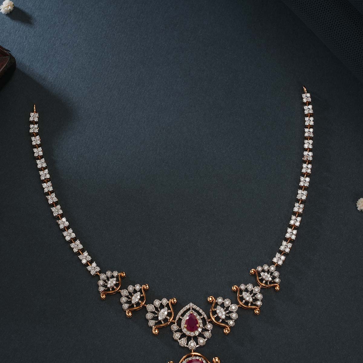 Aswaki Diamond Necklace Set