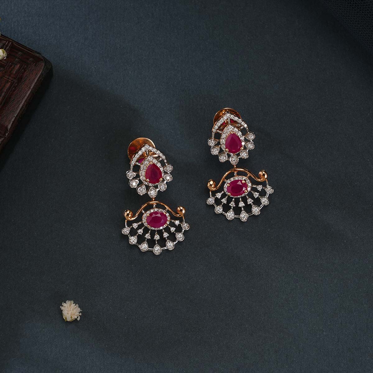 Aswaki Diamond Necklace Set