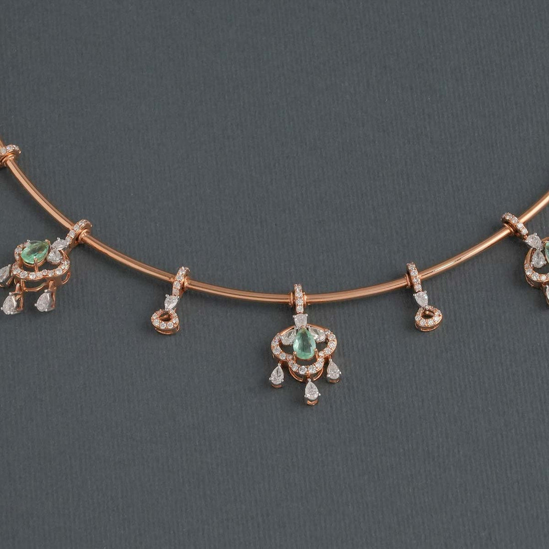 Trendy Look Diamond Short Necklace Set