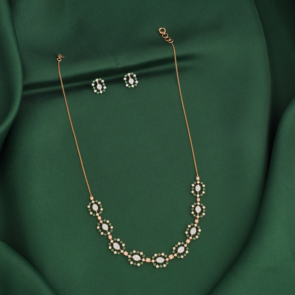 Dazzling Diamond Pendant Chain Set