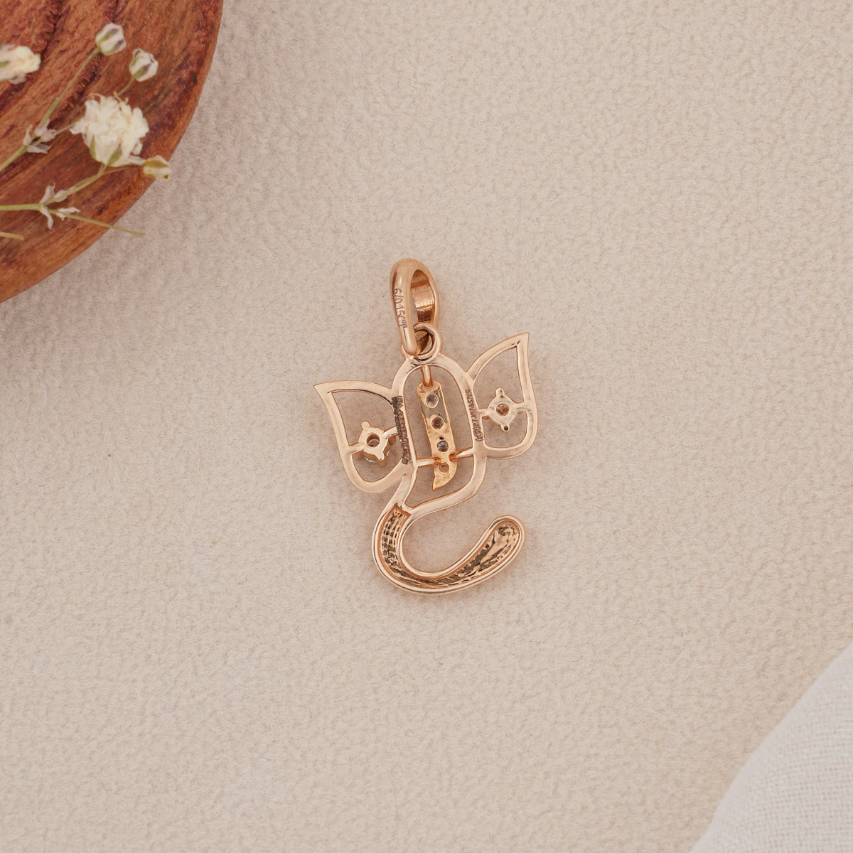 Pretty Look Diamond Pendant