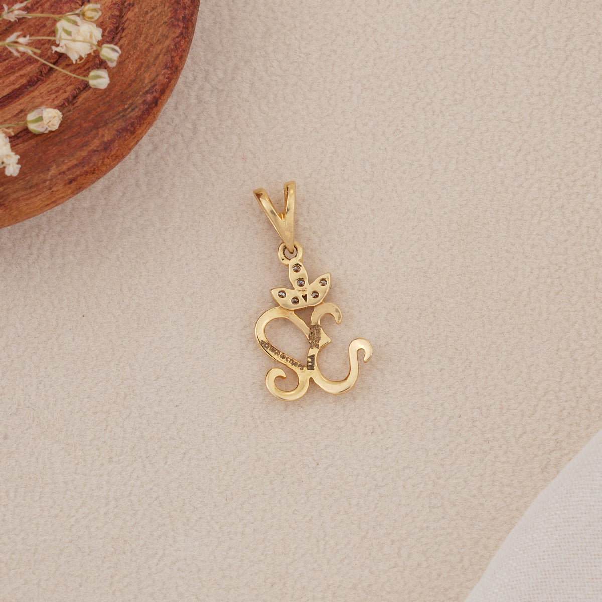 Chic &amp; Dazzle Diamond Pendant