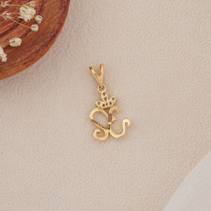 Chic &amp; Dazzle Diamond Pendant