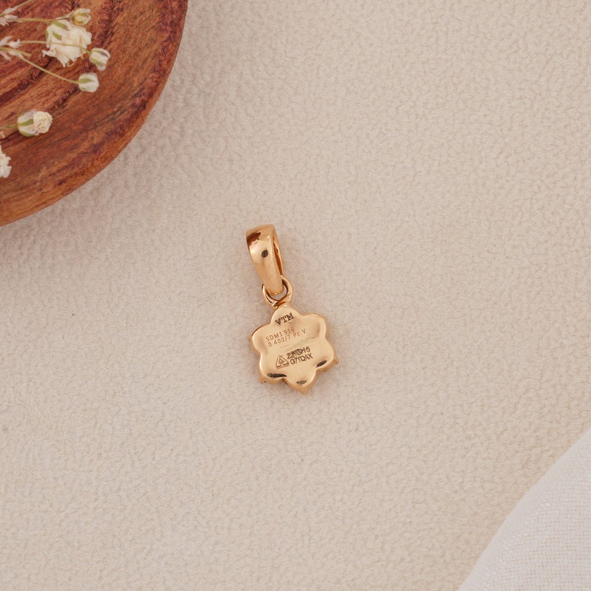 Charming Diamond Pendant