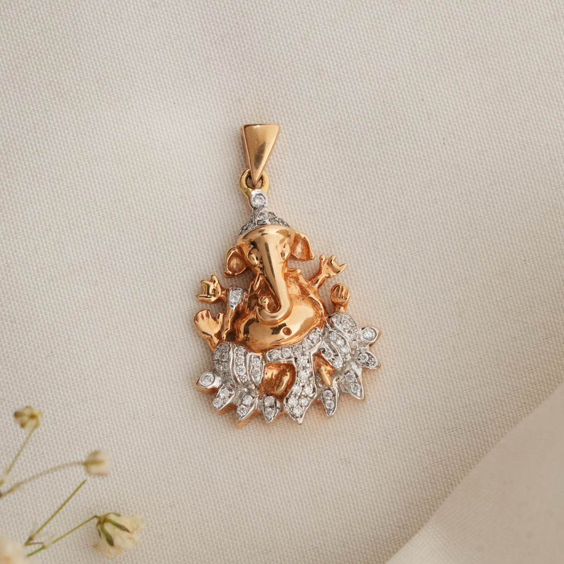 Vinayagar Diamond Pendant