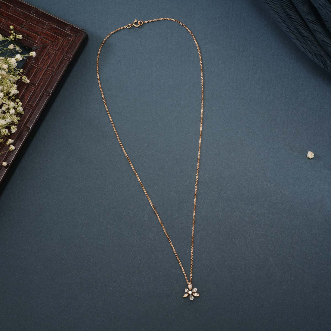 Floral Diamond Pendant Chain