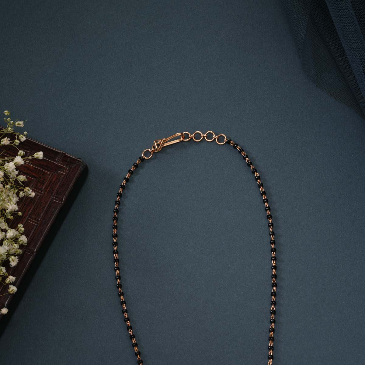 Blooming Diamond Chain