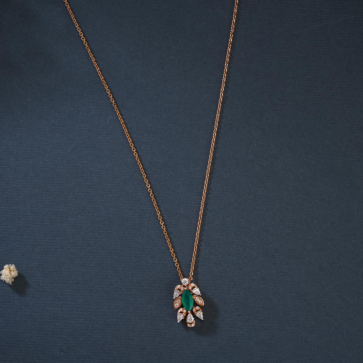Green Spark Diamond Chain