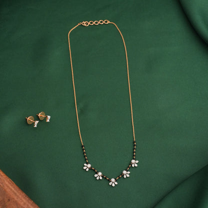 Dazzle Diamond Pendant Chain Set