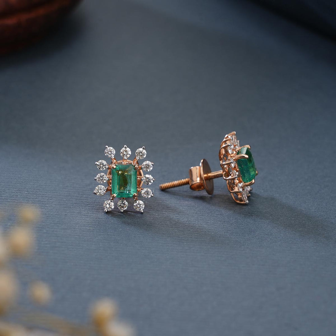 Shine Greenish Stud