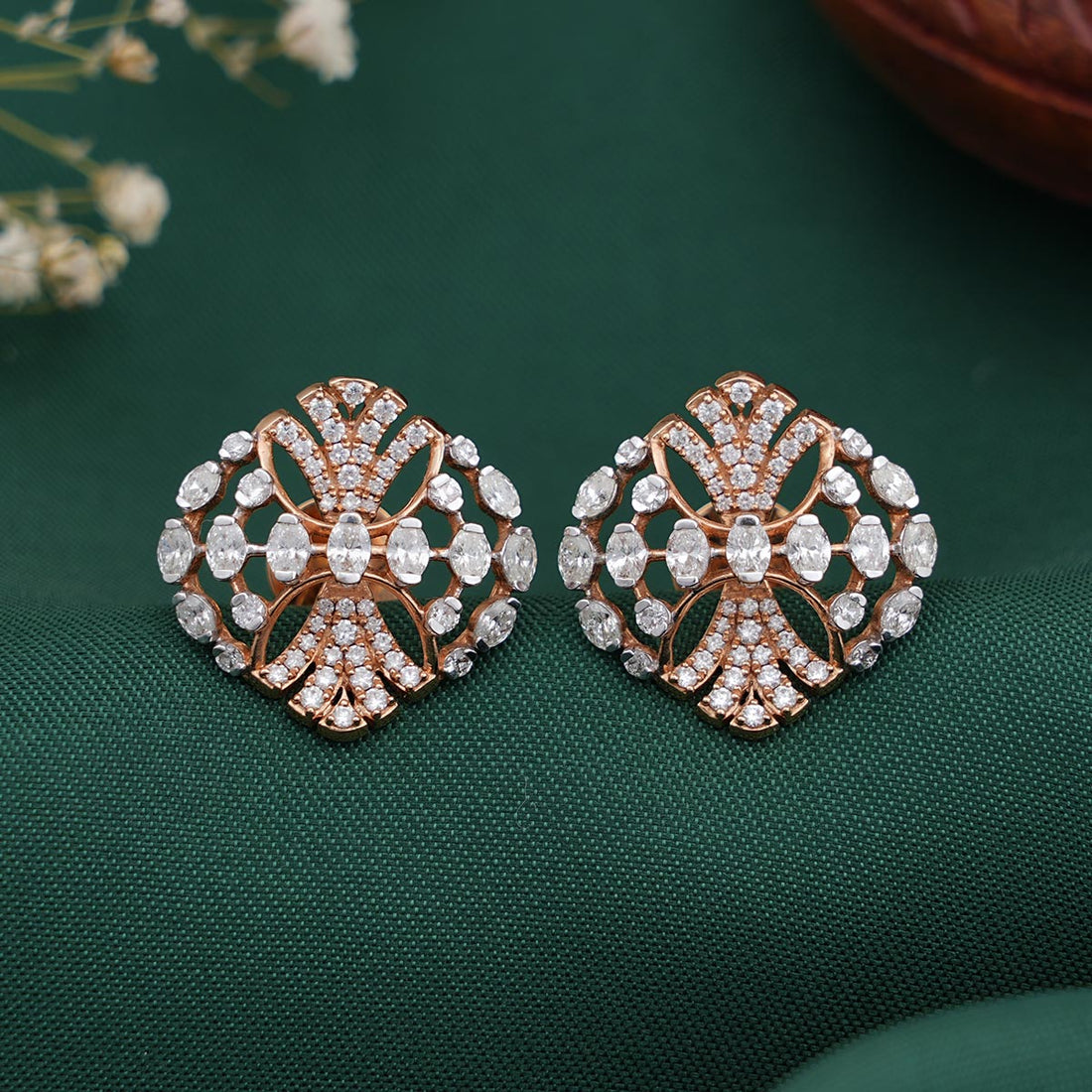 Alluring Diamond Stud